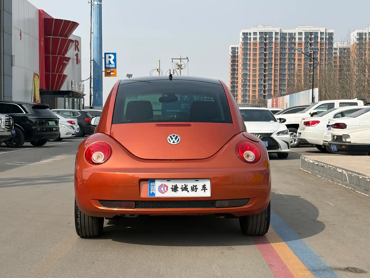 Volkswagen Beetle 2010 Model 2.0 BlackOrange Comfort Edition фото 5