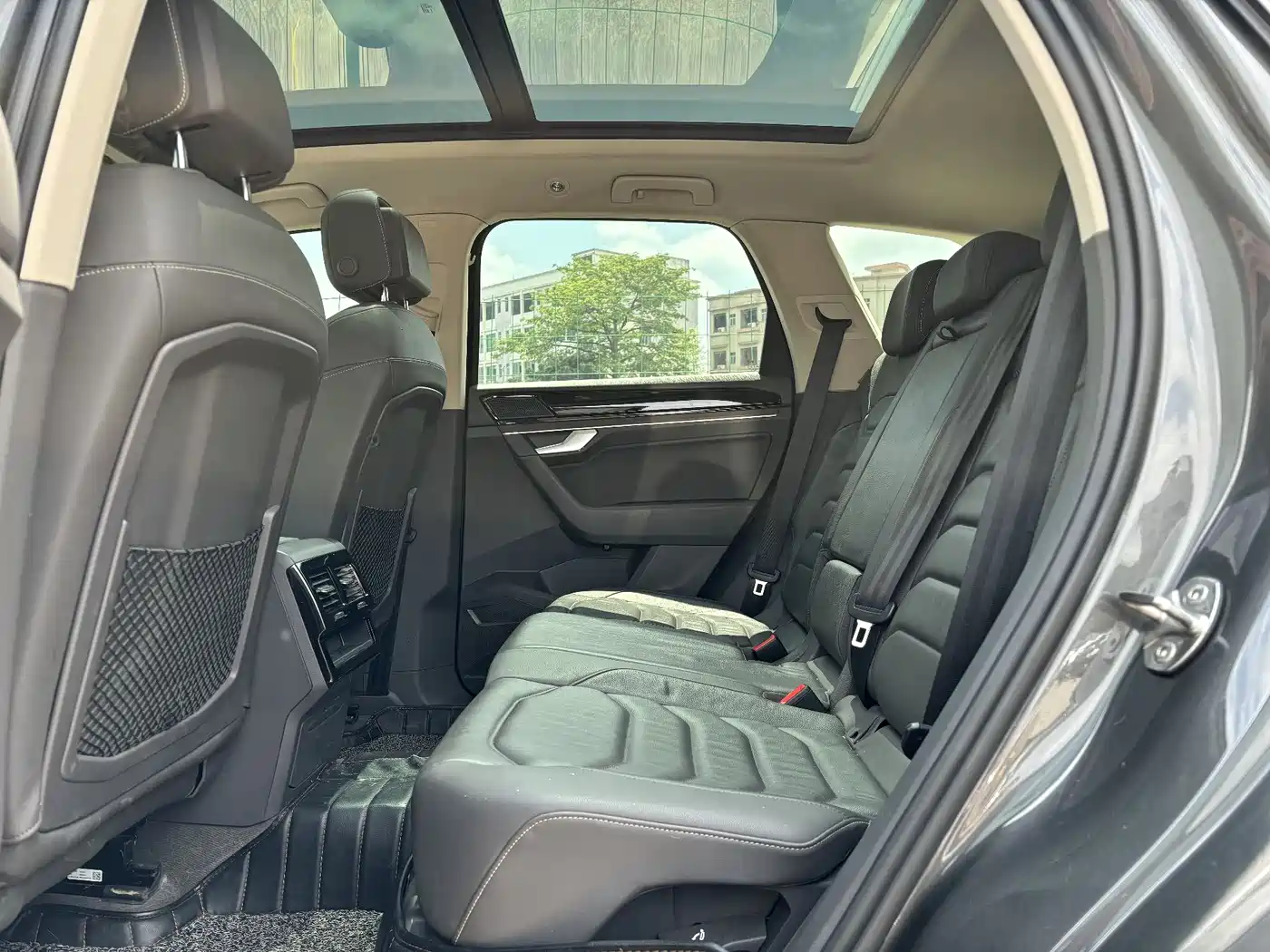Volkswagen Touareg 2020 2.0TSI Rui Shang Edition China VI фото 16