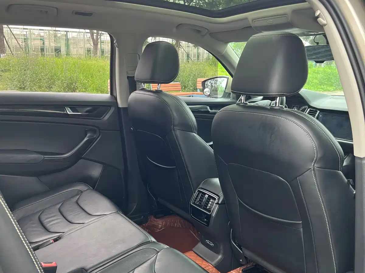 Škoda Kodiaq 2018 Facelift TSI330 7-seat 2WD Premium Luxury Edition фото 10