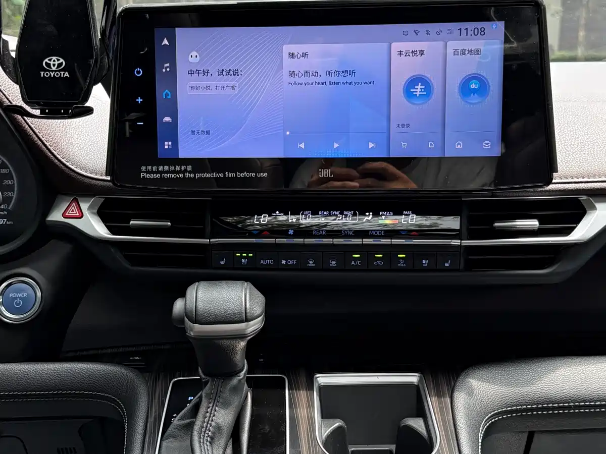 Toyota Sienna 2021 2.5L Hybrid Platinum Edition фото 9