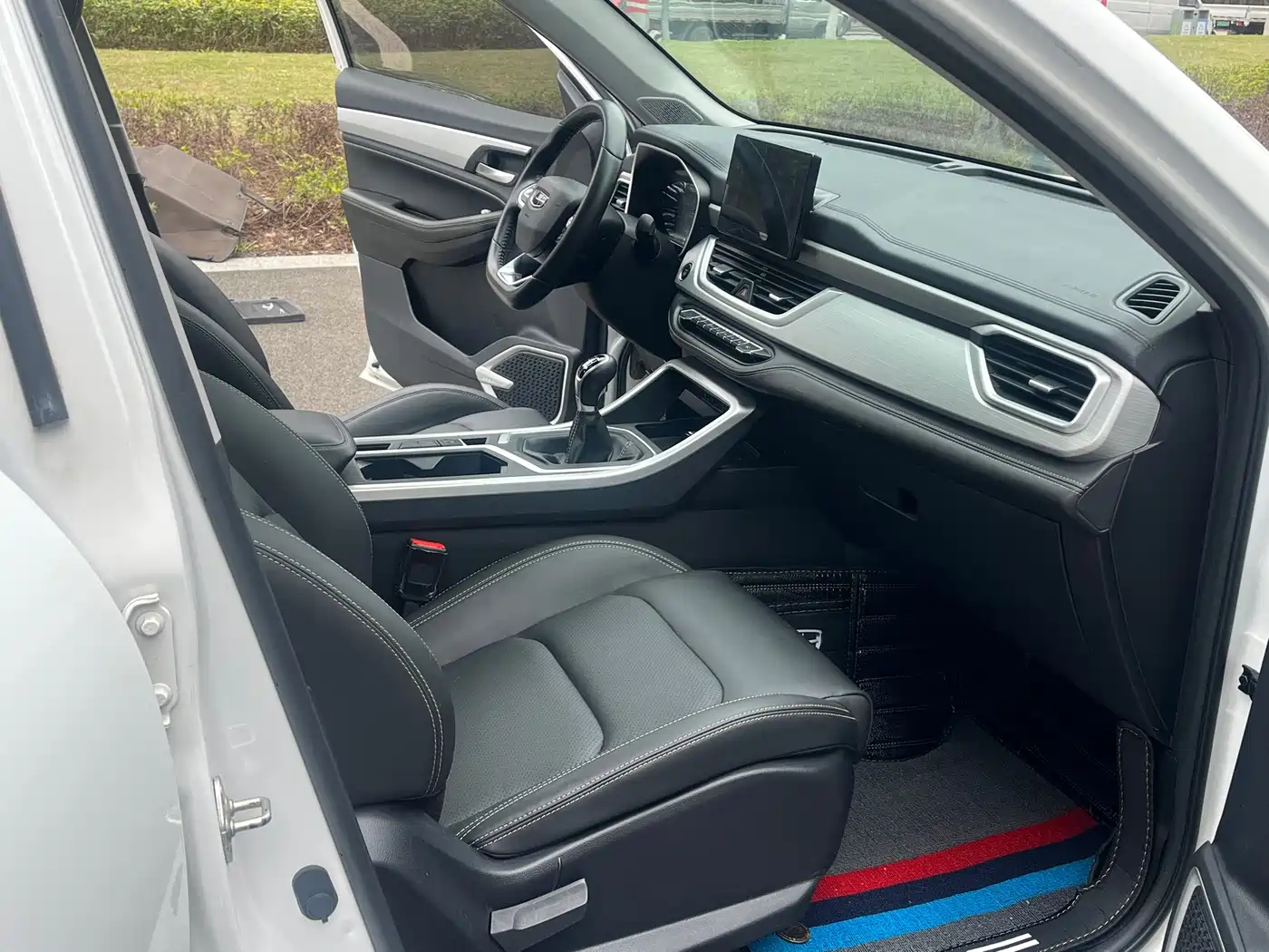 GEELY AUTOMOBILE VISION X6