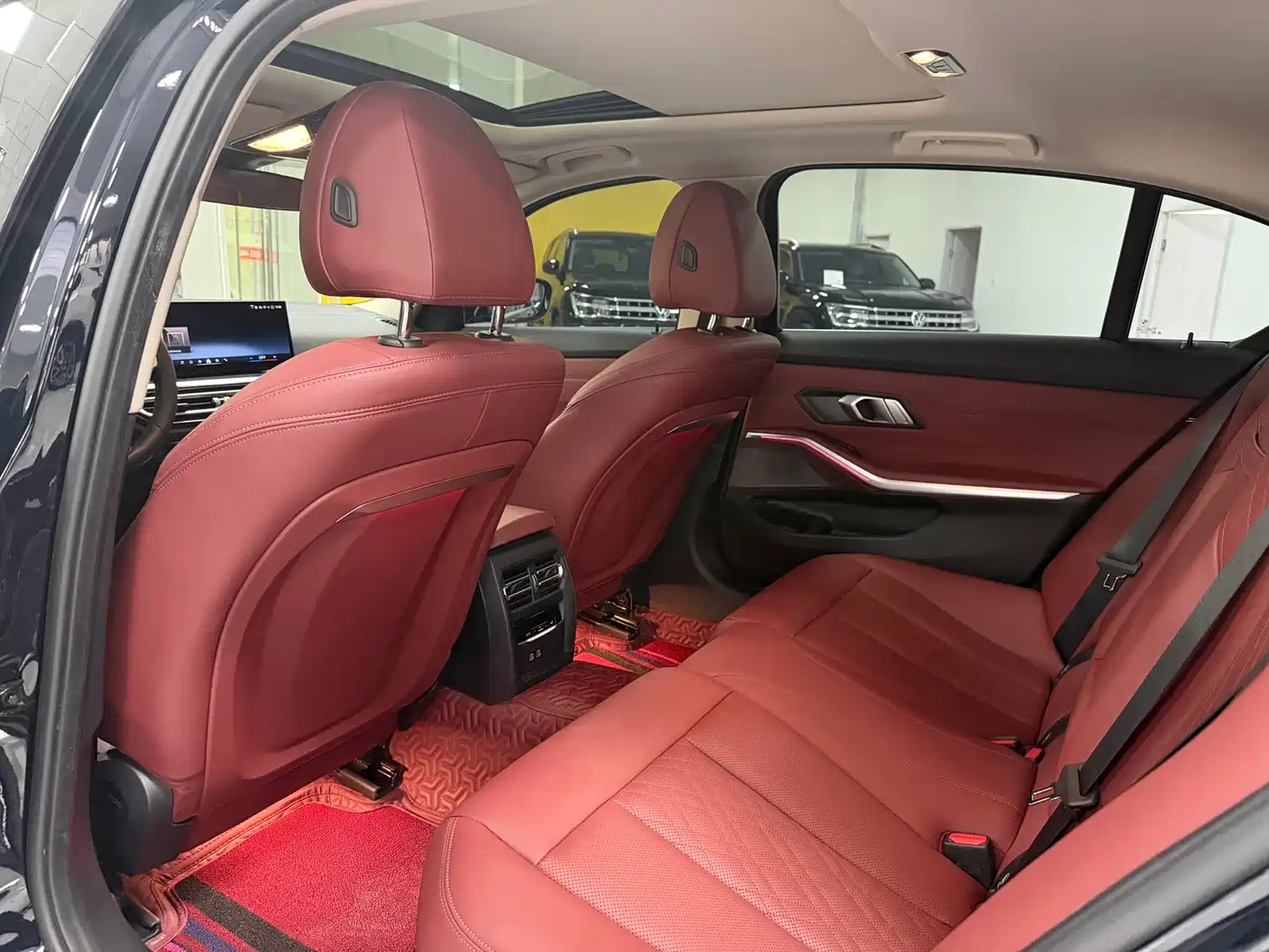 BMW 3 Series 2024 325Li M Sport Package фото 5