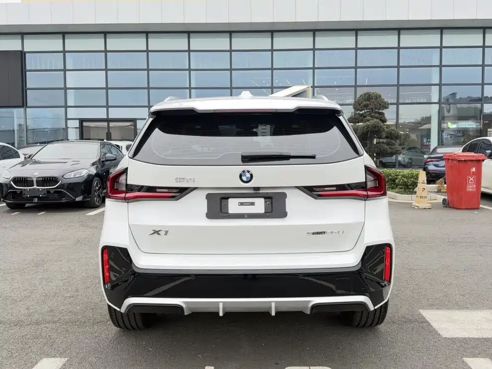 BMW X1 2023 sDrive25Li M Sport Package фото 8