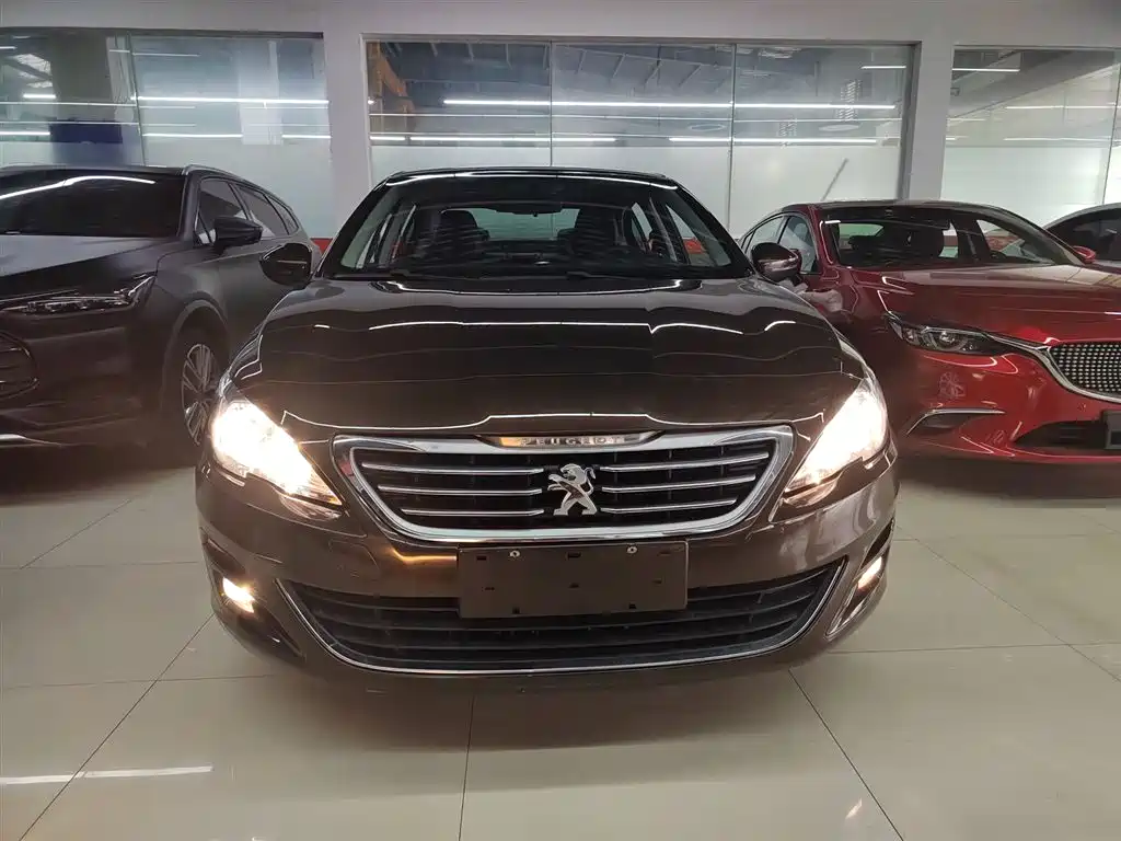 Peugeot 408 2014 1.8L Automatic Luxury Edition фото 3