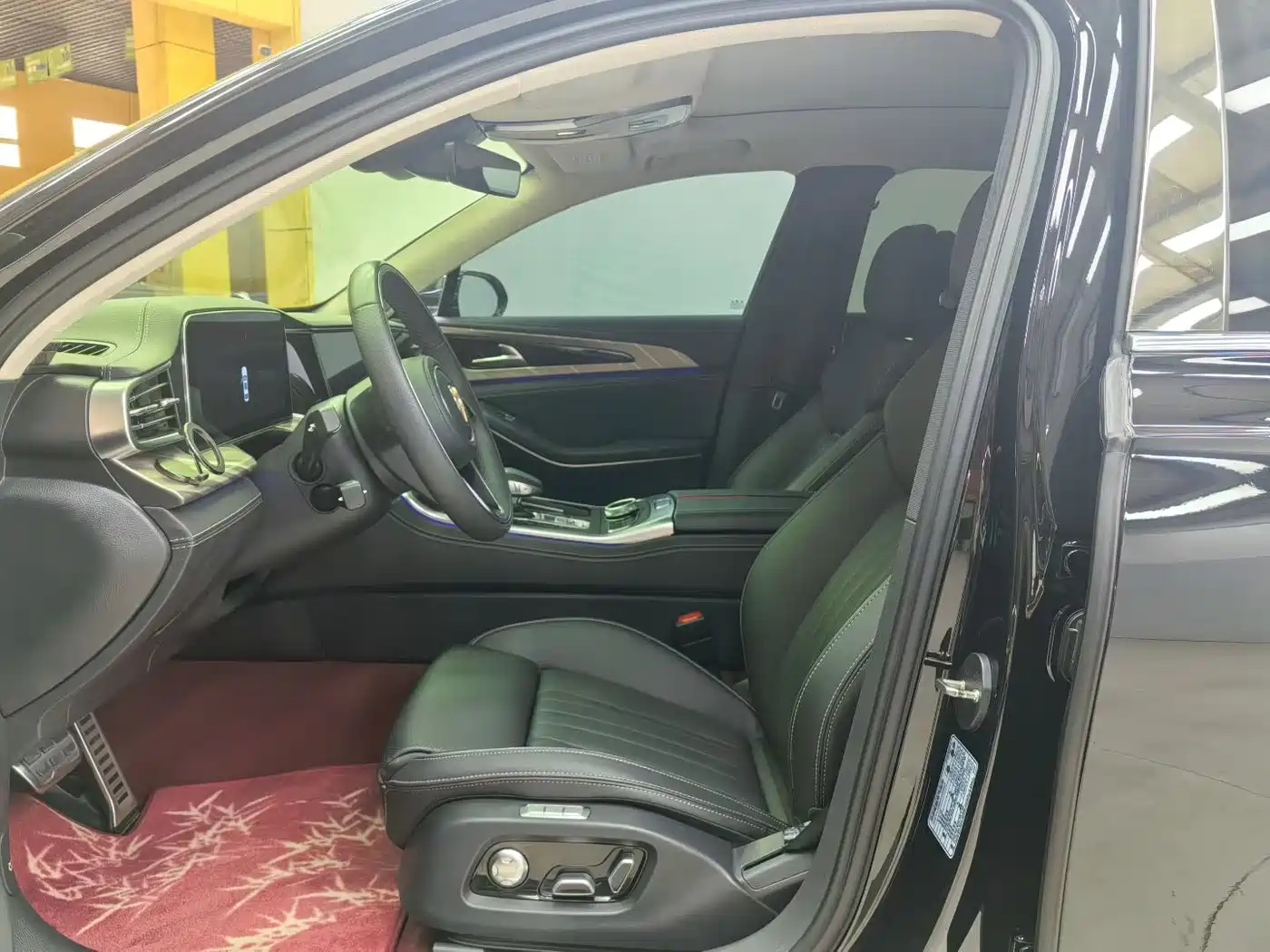 Hongqi H9 2023 Model 2.0T Smart Connect Flagship Edition фото 4
