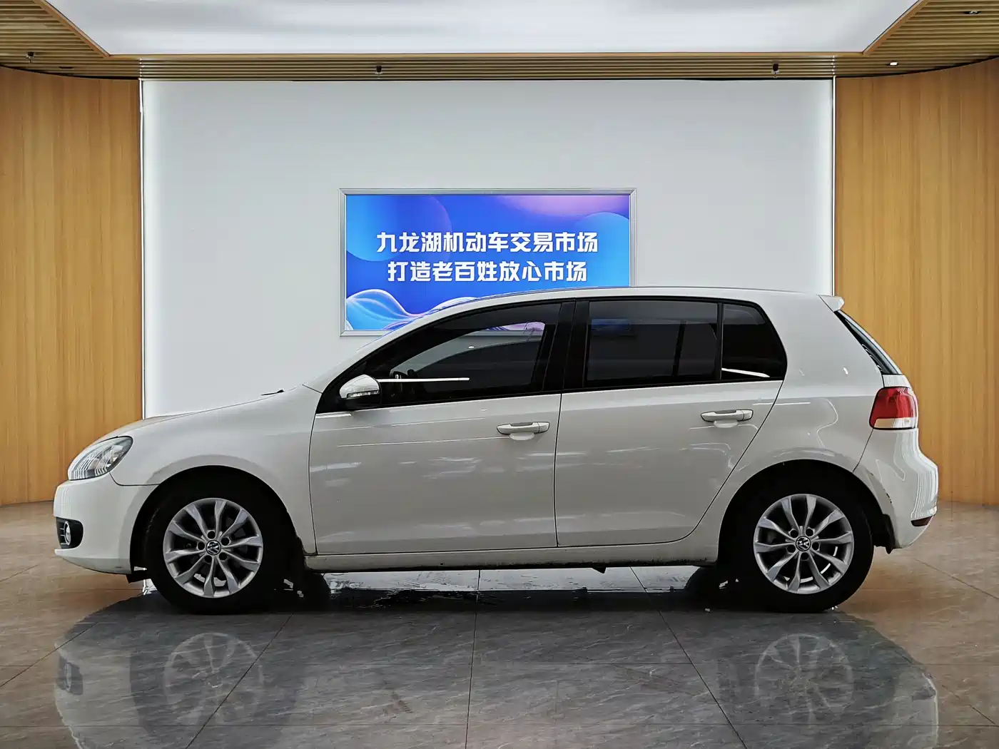 Volkswagen Golf 2013 2012 1.6 Manual Comfort Type