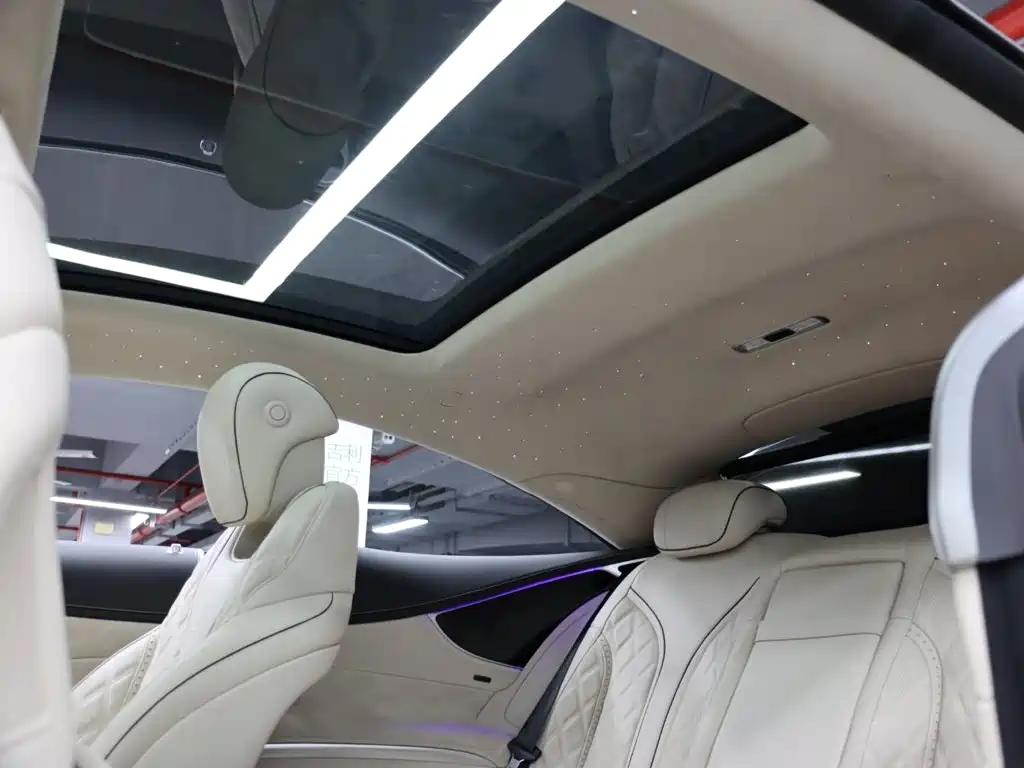 Фото 25 - Mercedes-Benz S-Class