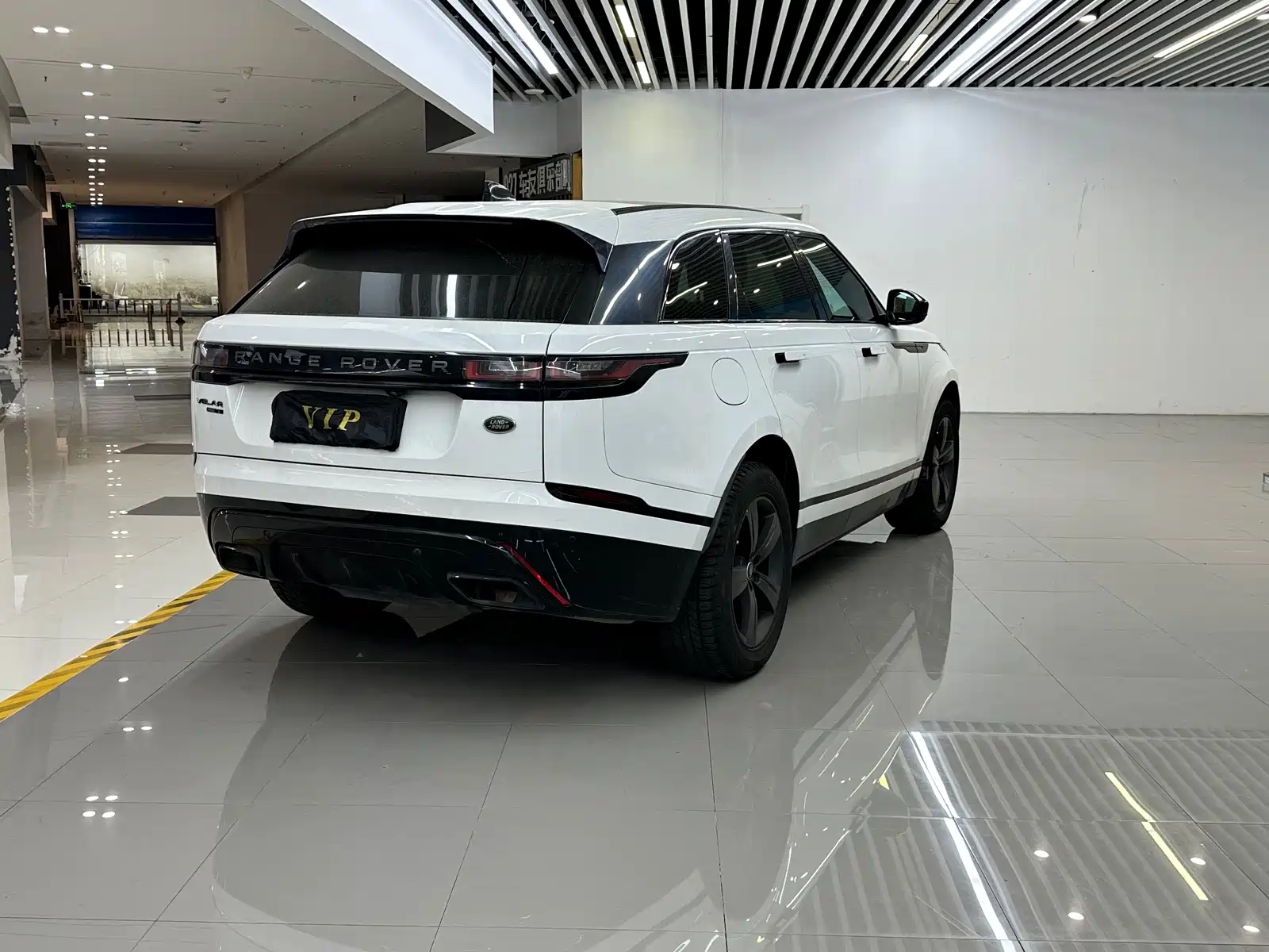 Фото 6 - Land Rover Range Rover Velar
