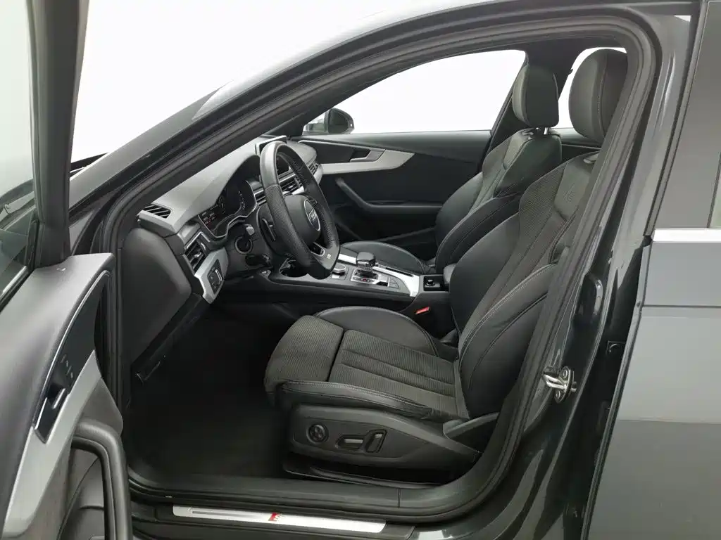 Audi A4 (Import) 2020 2020 Avant Pioneer 40 TFSI Luxury Sport