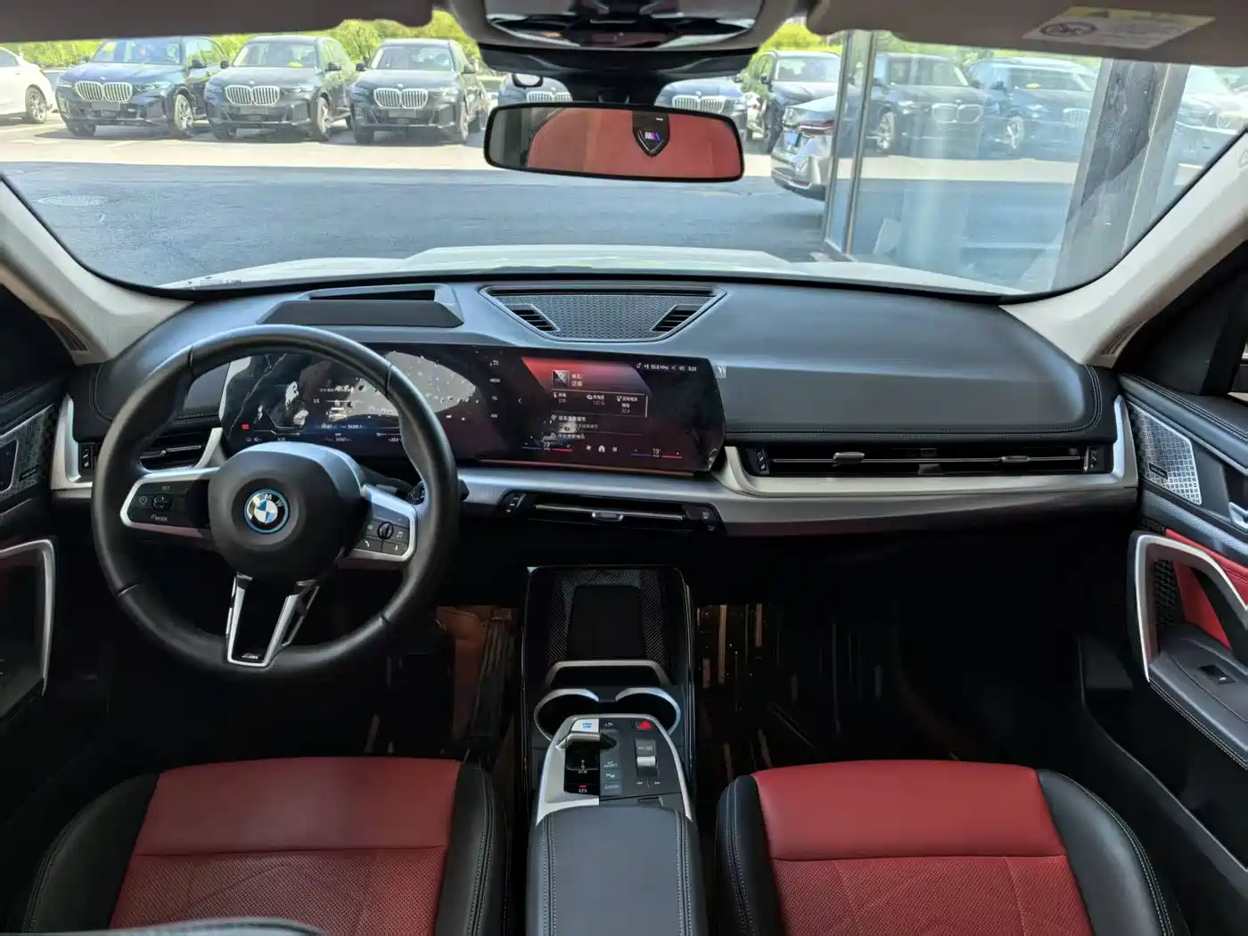 BMW iX1 2023 xDrive30L M Sport Package фото 10