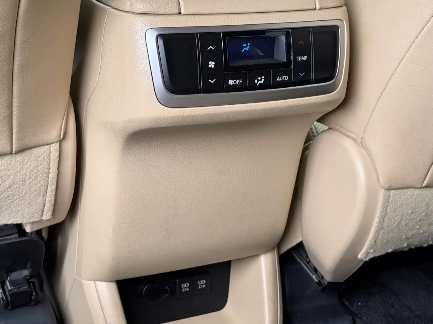 Toyota Highlander 2018 2.0T 2WD Luxury 7-seater (China V) фото 16