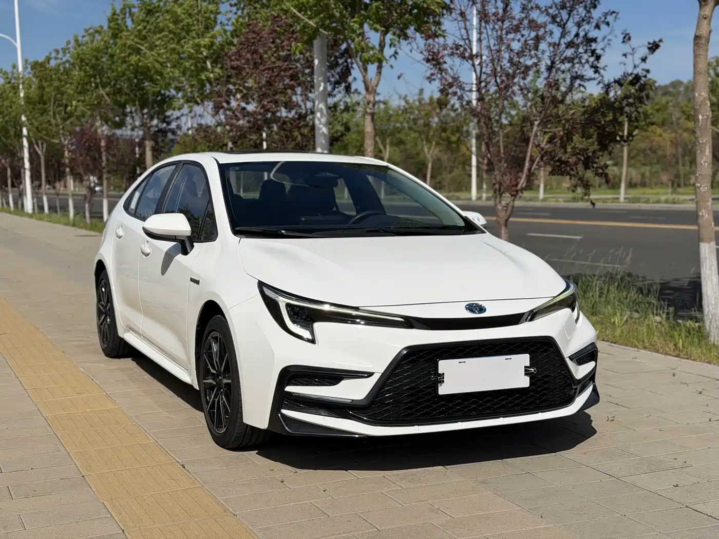 Toyota Levin 2023 Smart Hybrid 1.8L Sport Edition фото 3