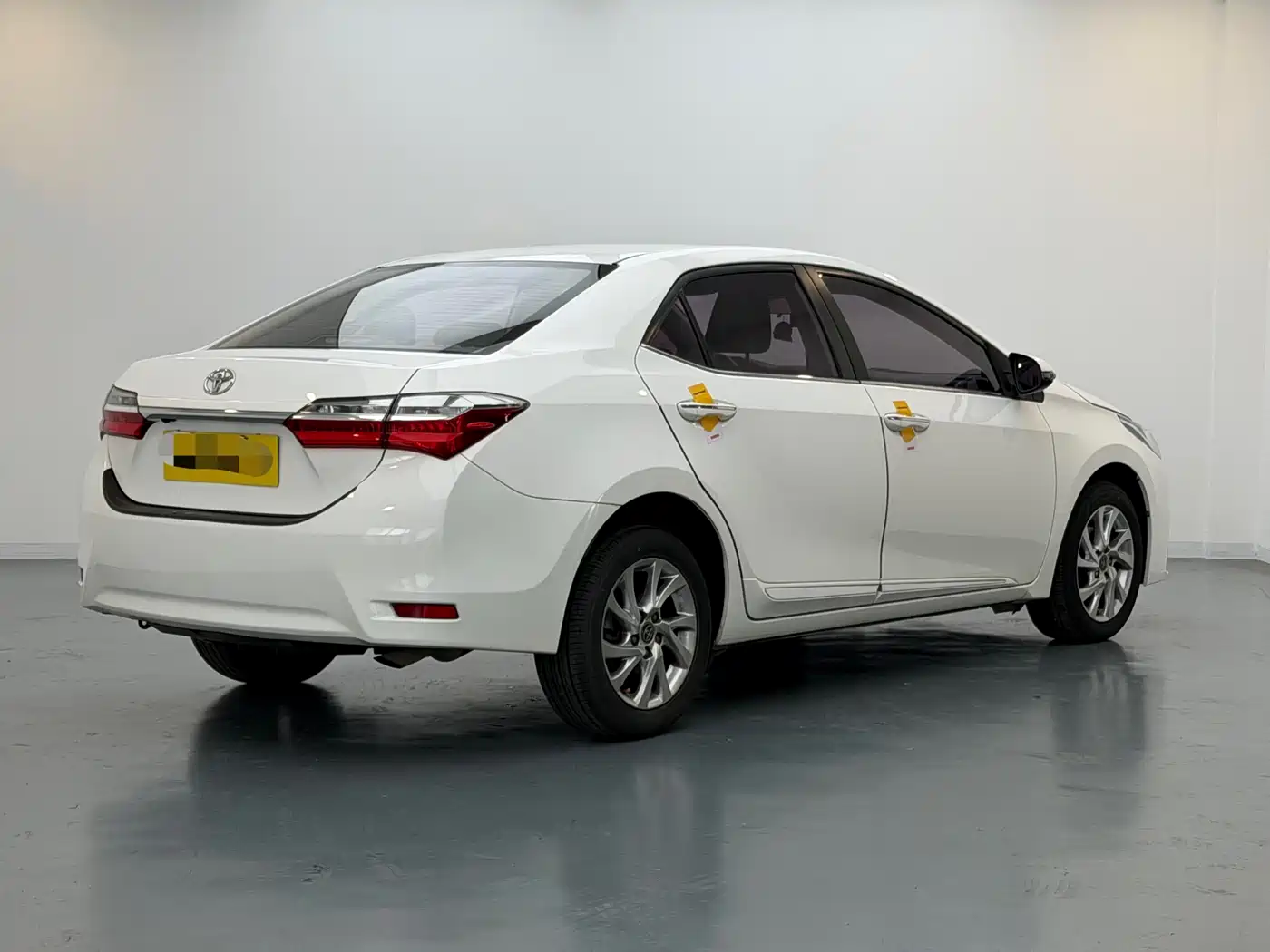 Toyota Corolla 2017 Facelift 1.2T S-CVT GL-i Leather Edition фото 4