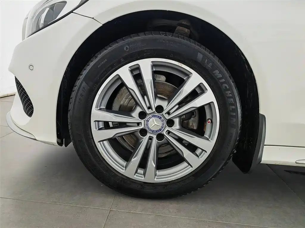 Mercedes-Benz C-Class 2017 C 200 L Sport фото 17