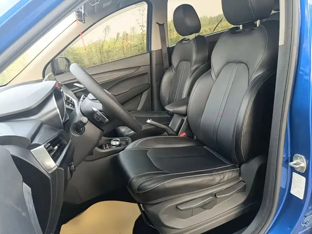 Baojun 360 2019 2018 1.5L Automatic Elite (China V)