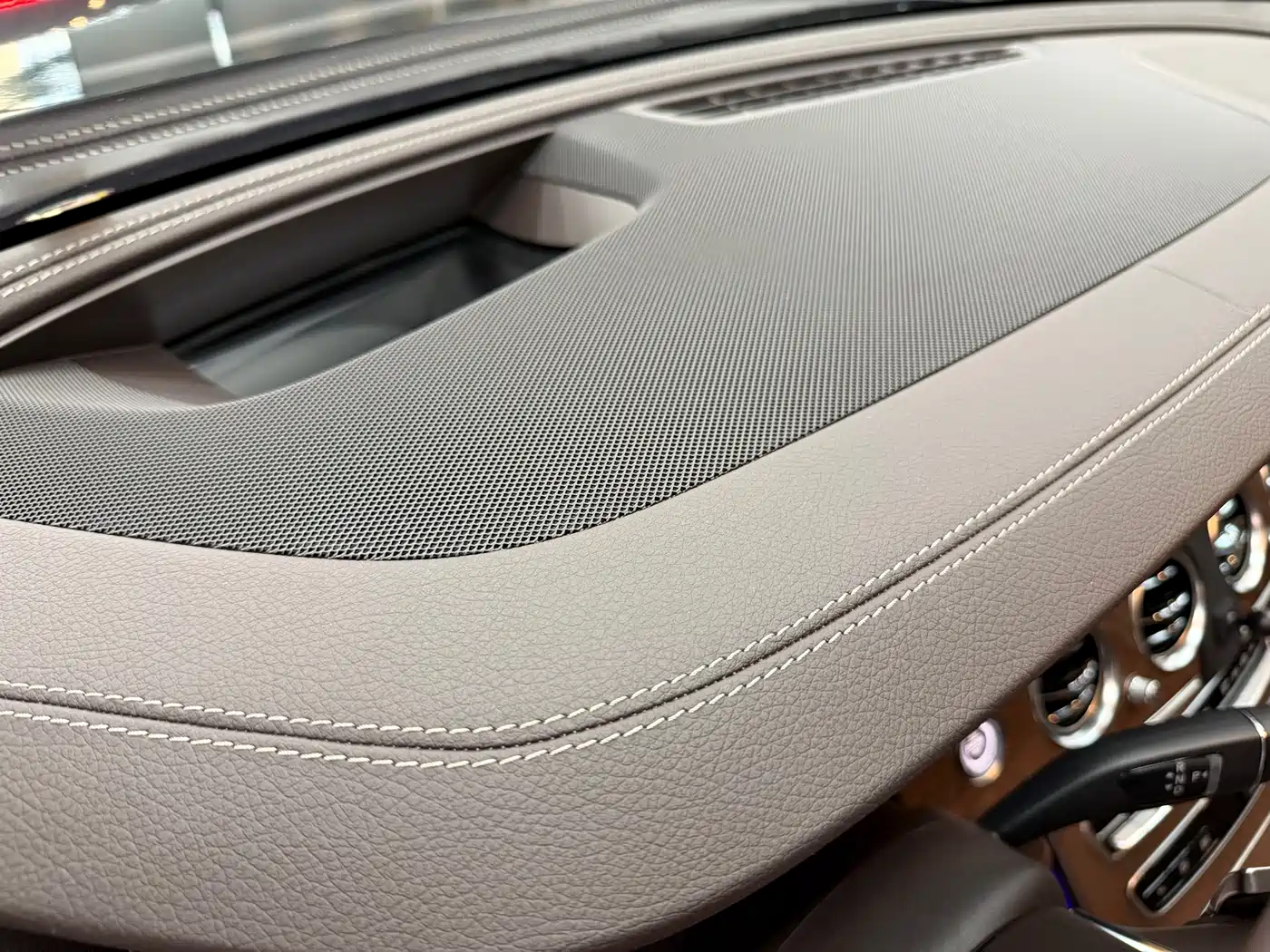 Mercedes-Benz E-Class 2021 Facelift E 300 L Premium фото 9