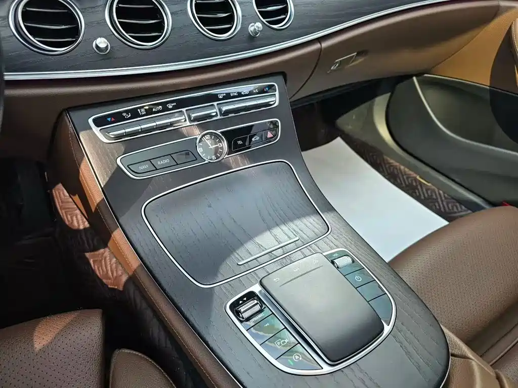 Mercedes-Benz E-Class 2020 Facelift E 260 L Sport фото 7