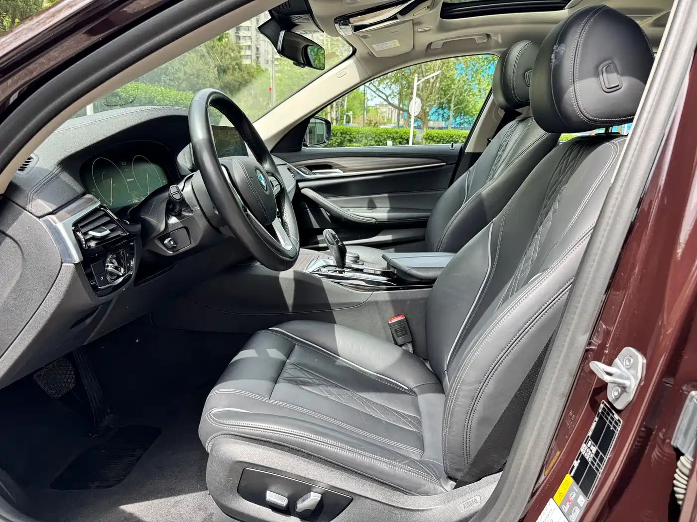 BMW 5 Series New Energy 2019 Facelift 530Le Luxury Package фото 8