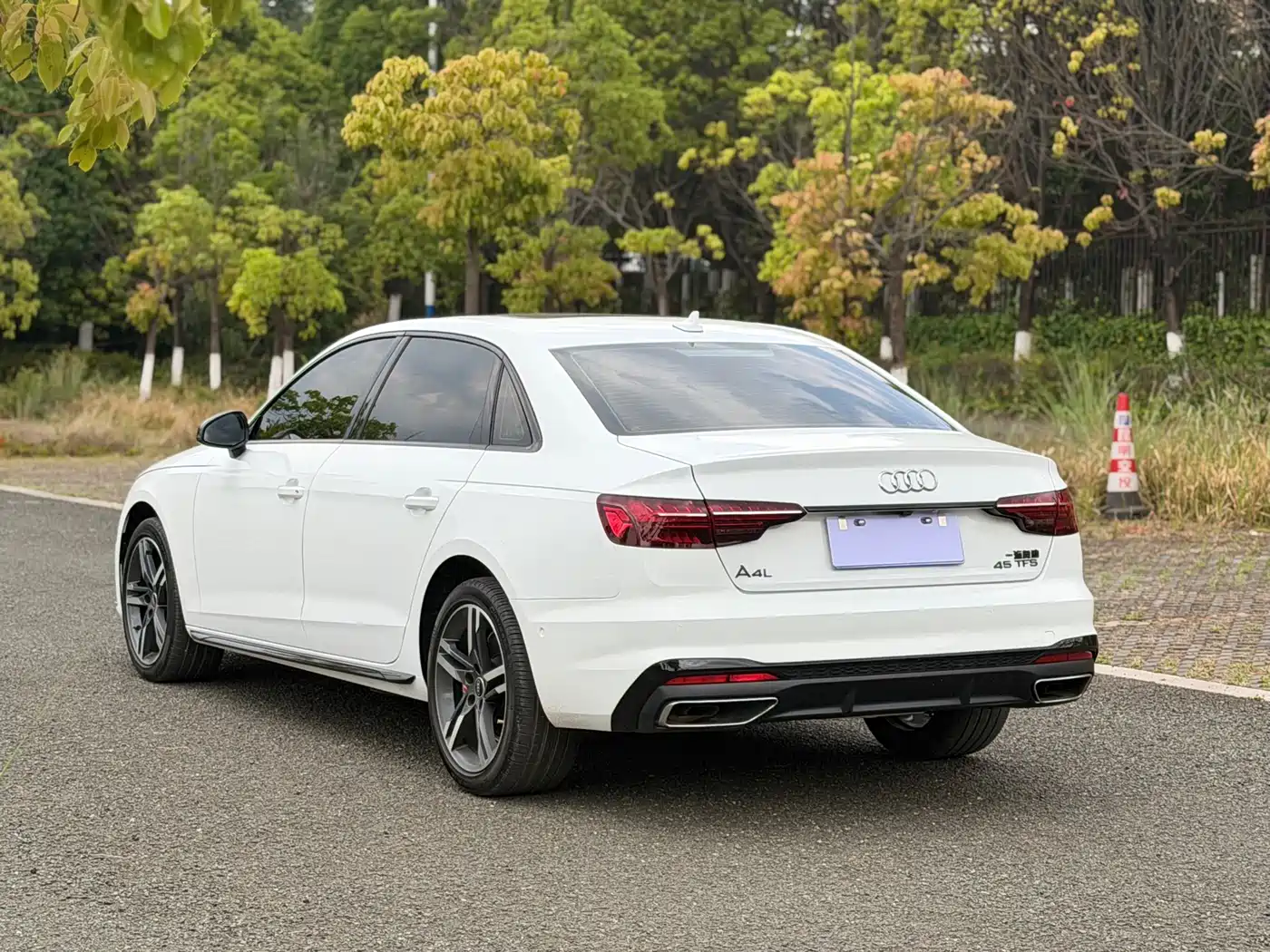 Audi A4L 2022 40 TFSI Luxury Dynamic фото 7
