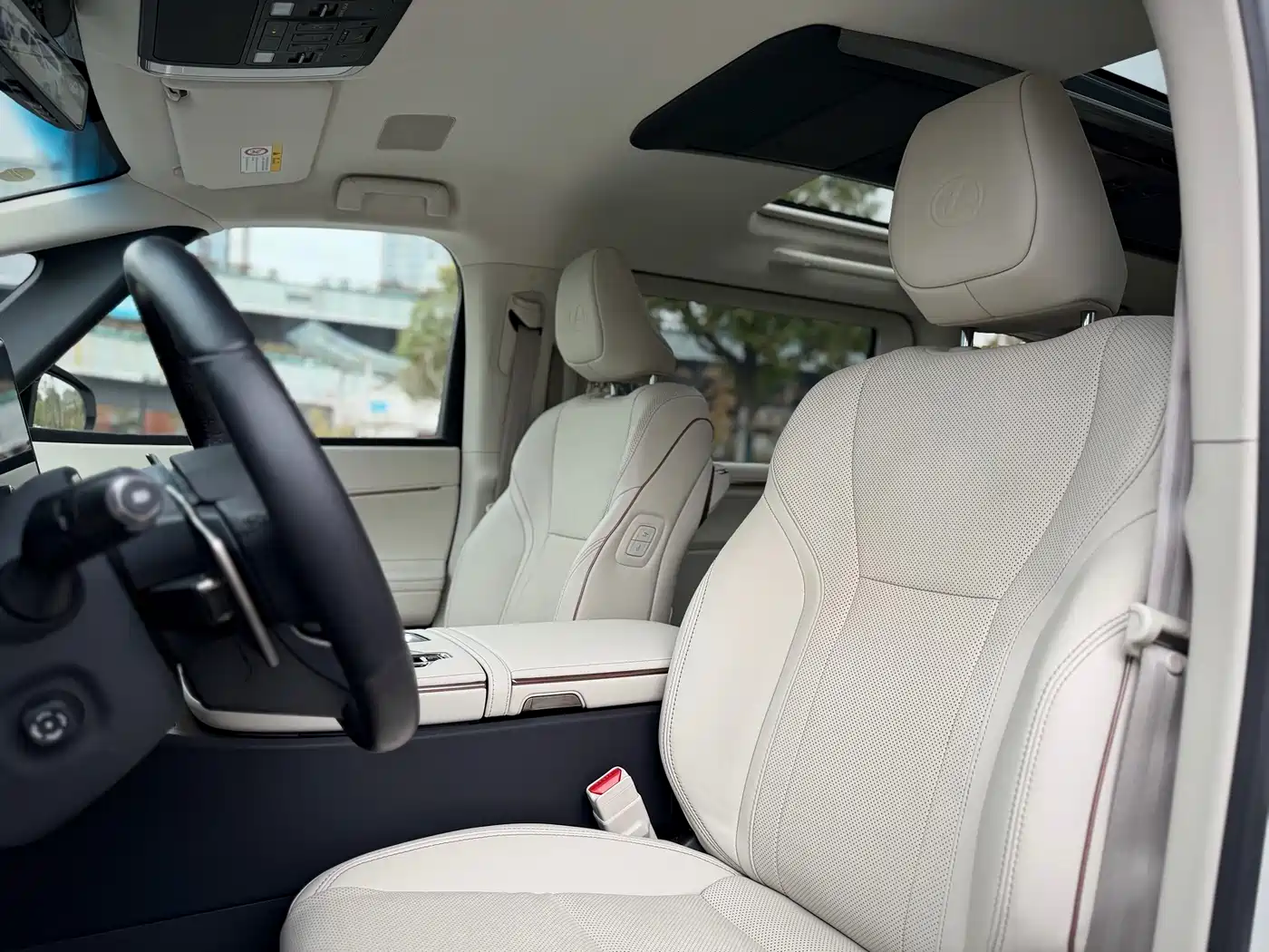 Lexus LM 2023 350h 7-Seater Elegance Edition фото 13