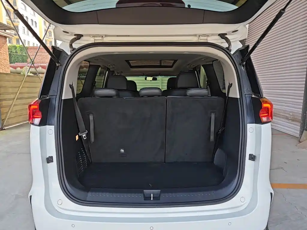 SAIC Maxus Maxus G50 2020 2019 1.5T Automatic Luxury Edition China VI
