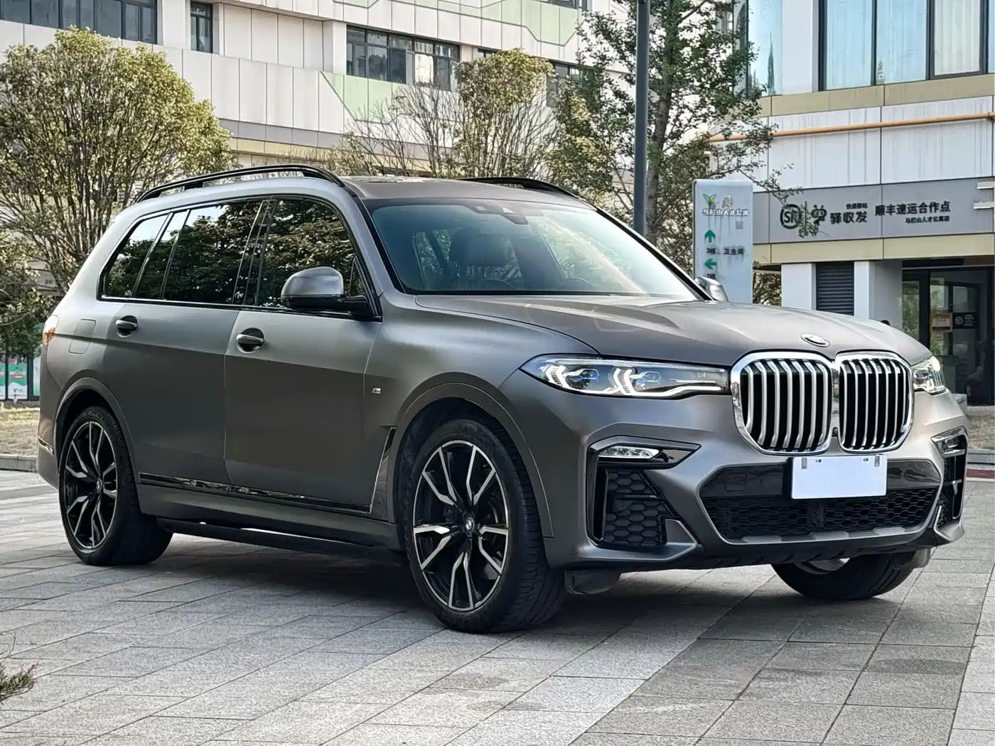 BMW X7 2020 xDrive40i Custom Limited Edition M Sport Package фото 3