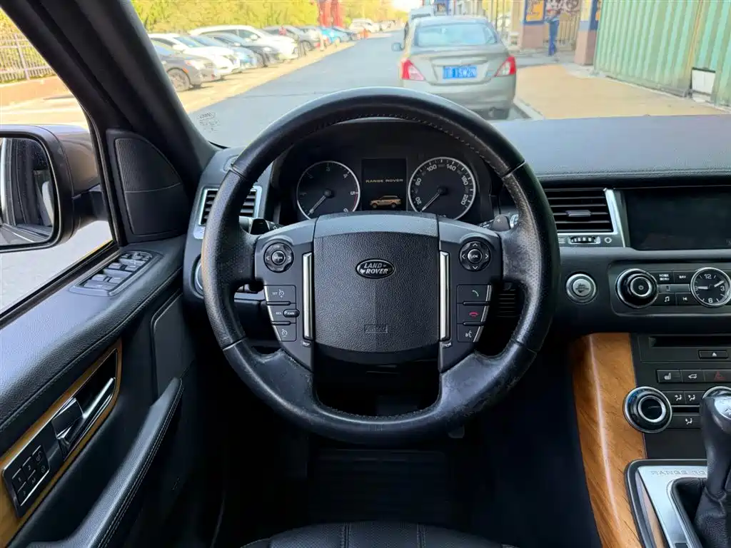 Land Rover Range Rover Sport 2013 3.0 TDV6 Diesel фото 5