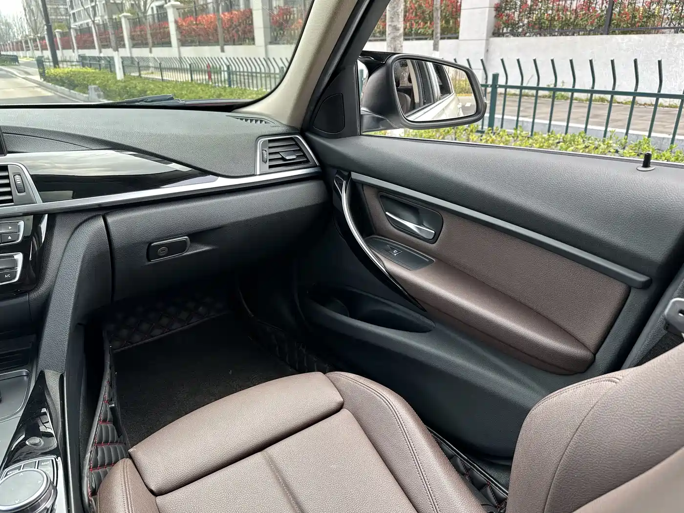 BMW 3 Series 2019 320Li M Luxury Package фото 18