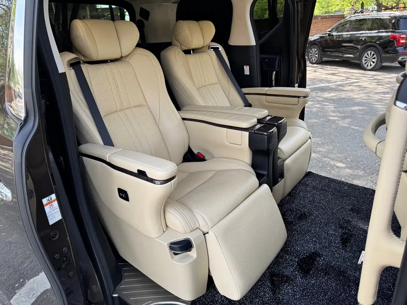 Toyota Alphard 2018 Facelift 3.5L Premium Edition фото 13