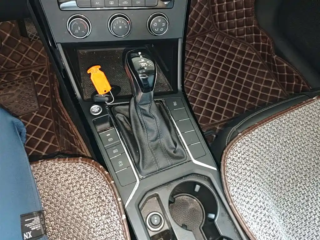Volkswagen Passat 2019 Model 280TSI Business Edition China VI фото 14