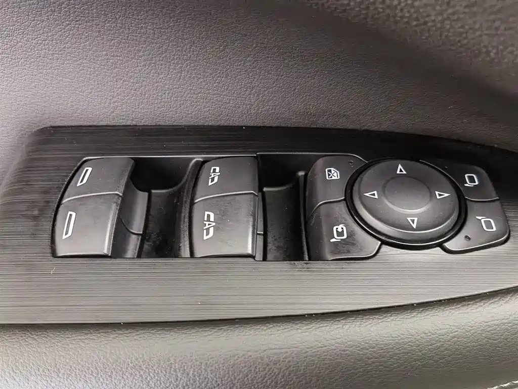 Buick LaCrosse 2019 28T Luxury Edition фото 9