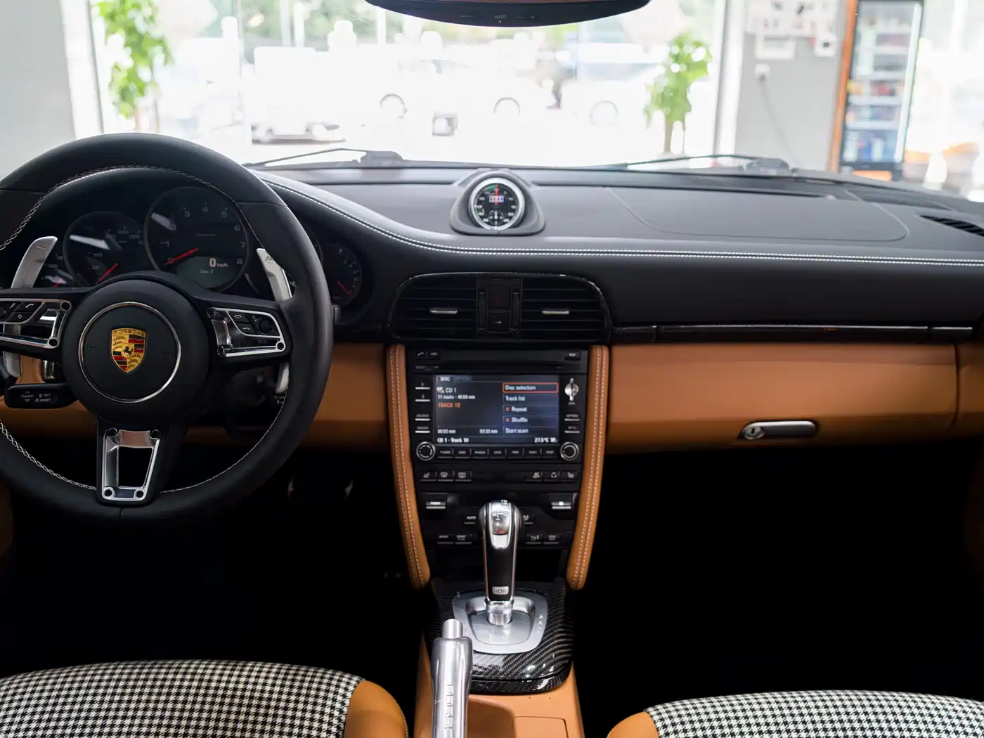 Porsche 911 2010 Carrera 4 3.6L фото 4