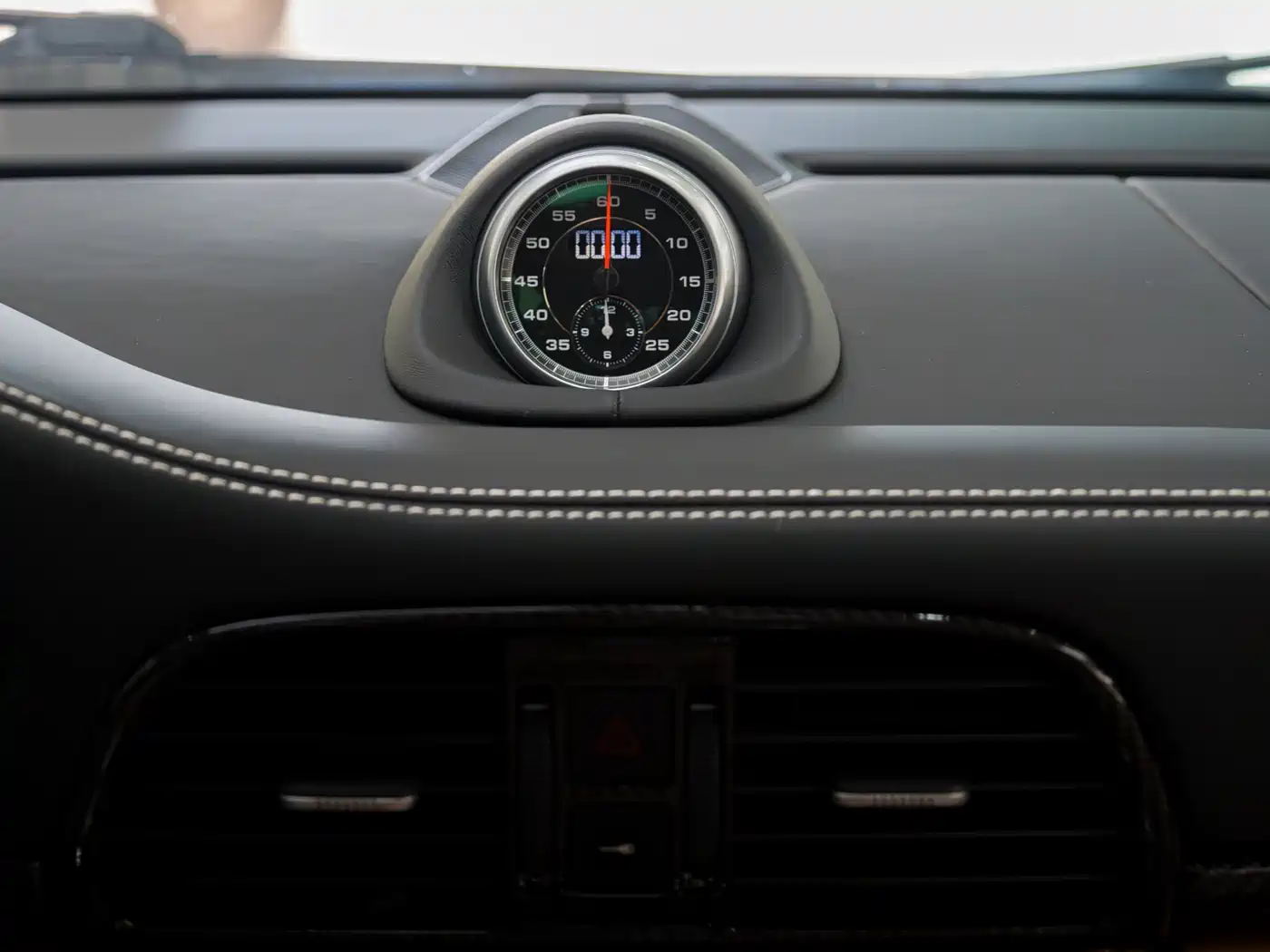 Porsche 911 2010 Carrera 4 3.6L фото 13