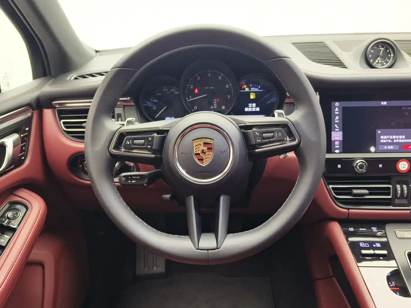 Porsche Macan 2024 Macan 2.0T фото 11
