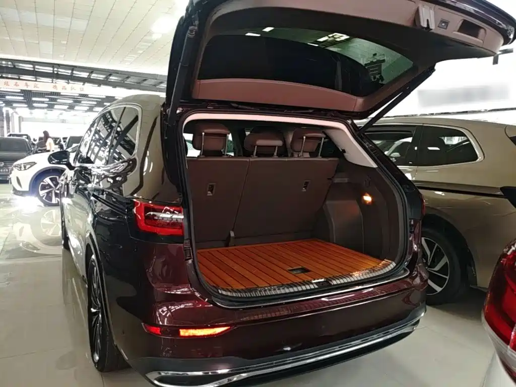Volkswagen Viloran 2020 2020 380TSI Premium