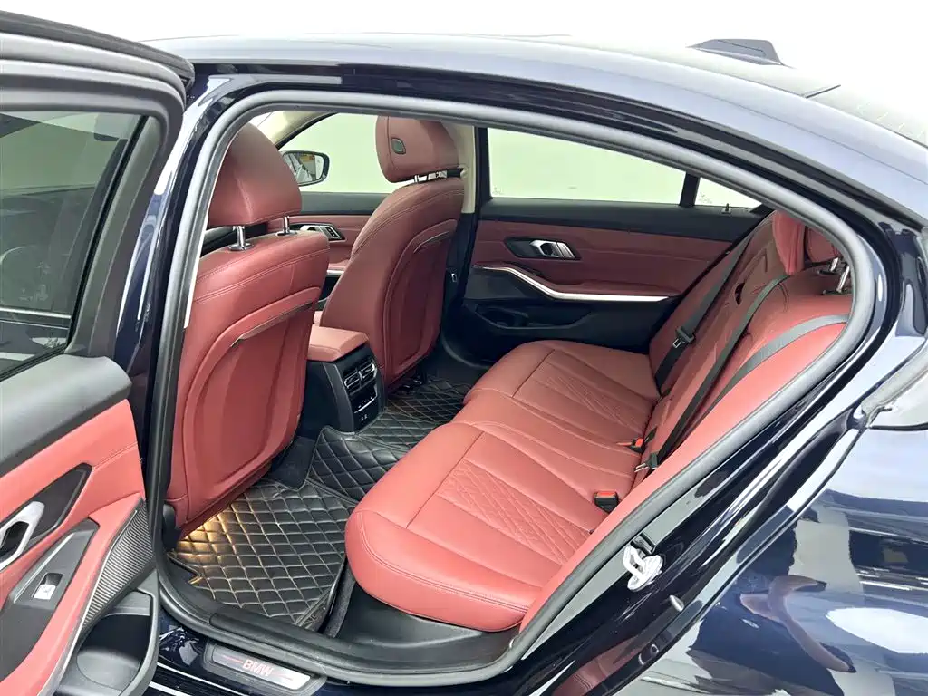 BMW i3 2025 eDrive 35 L фото 9