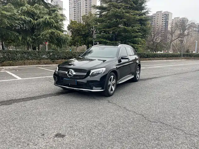 MERCEDES-BENZ GLC