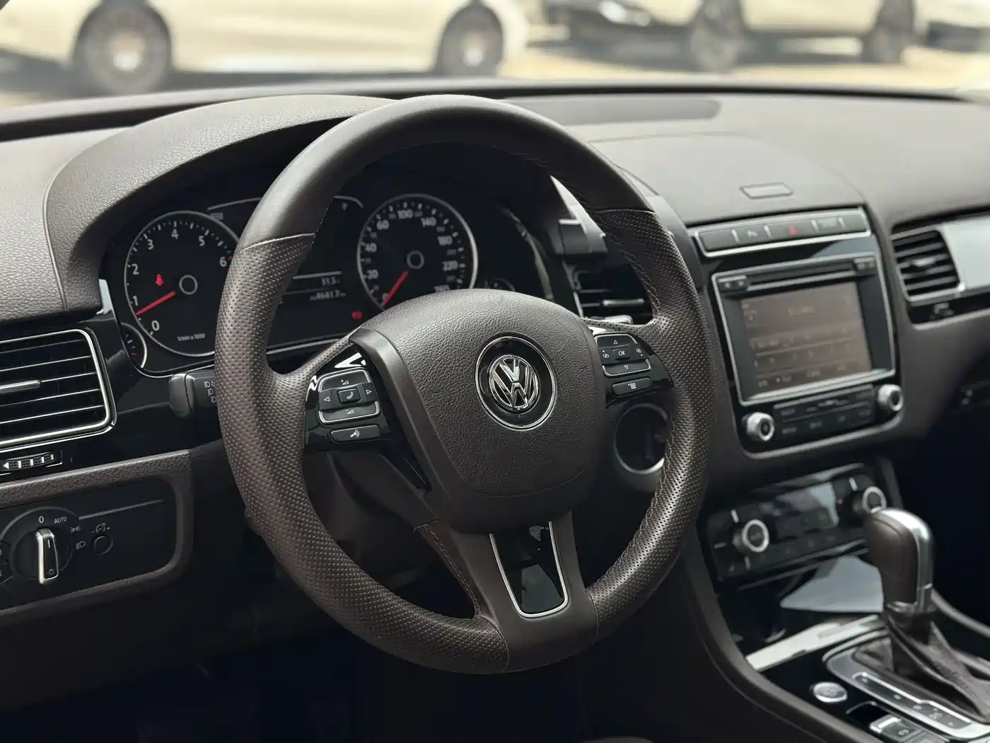 Volkswagen Touareg 2017 3.0TSI Explorer Edition фото 9