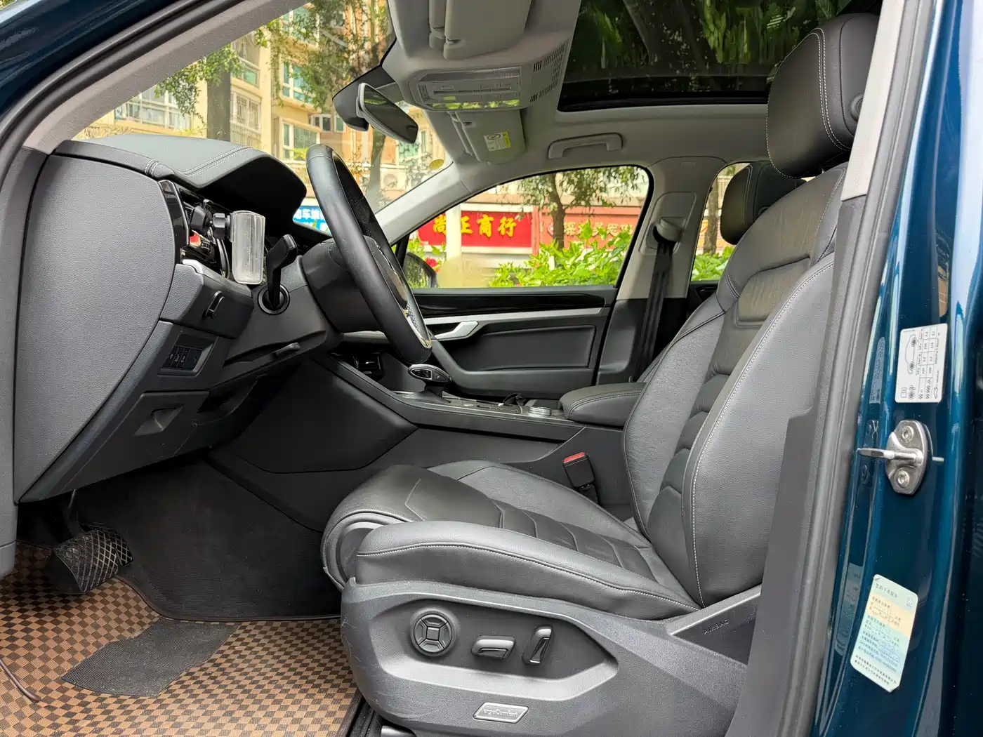 Volkswagen Touareg 2019 2.0TSI Pilot Edition China VI фото 5