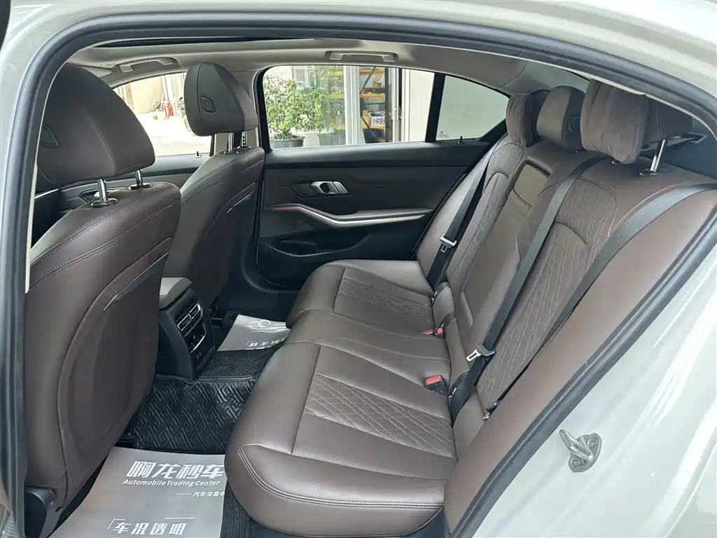 BMW 3 Series 2023 325Li M Sport Package фото 13