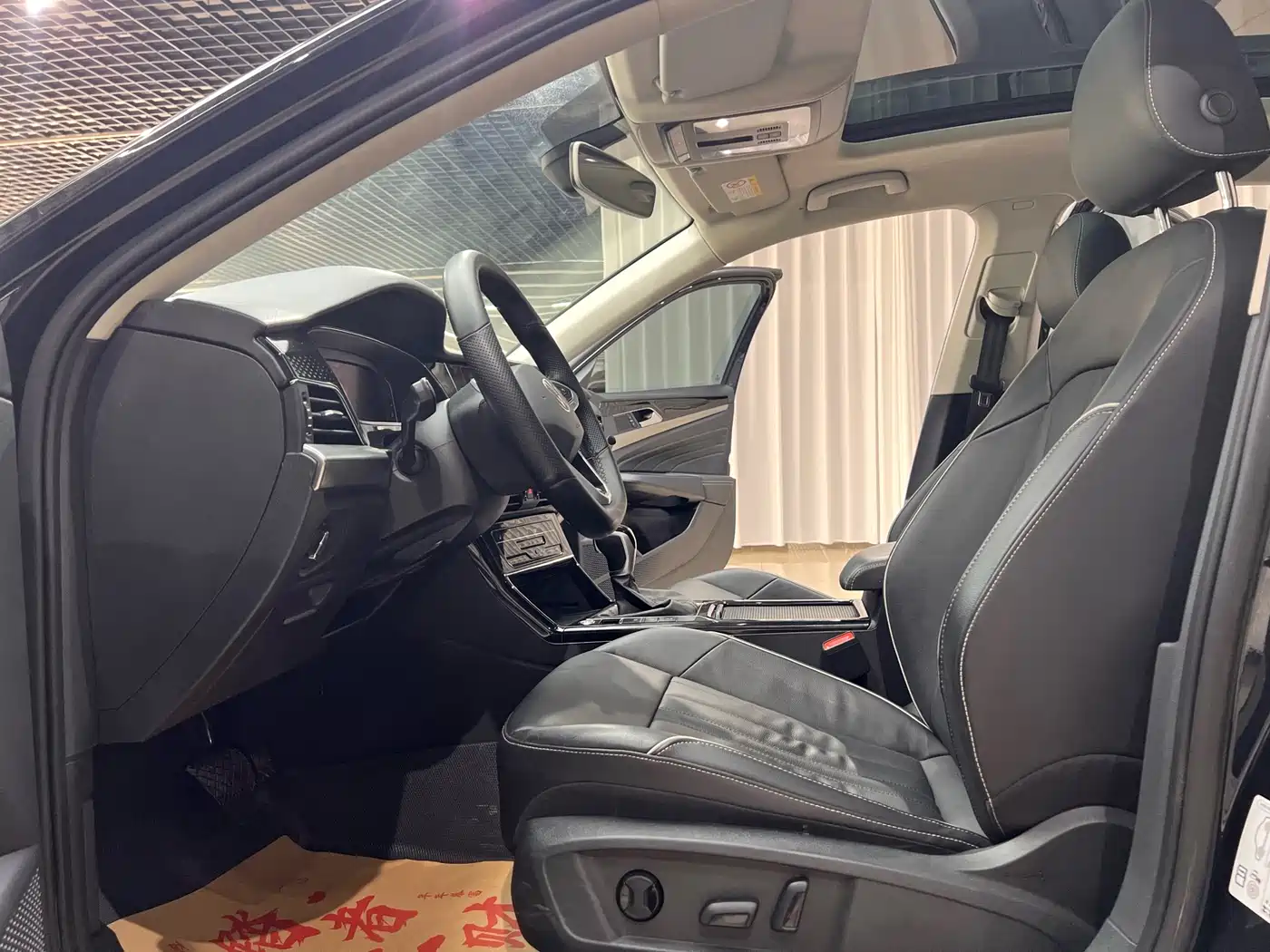Volkswagen Passat 2022 330TSI Elite Edition фото 9