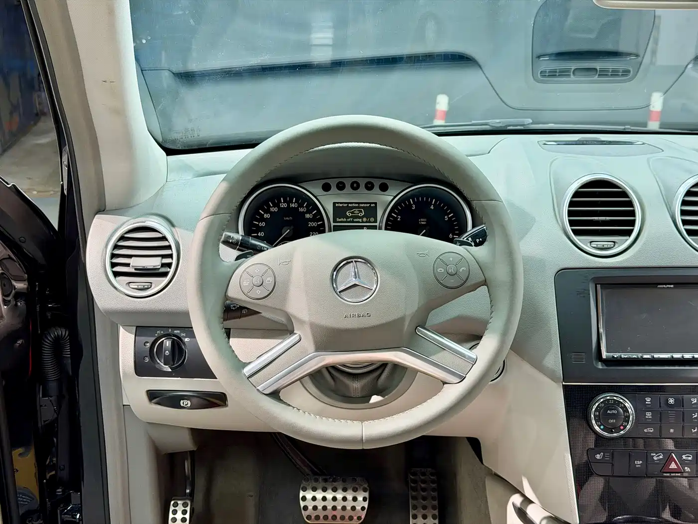 Mercedes-Benz M-Class 2010 ML 300 4MATIC фото 12