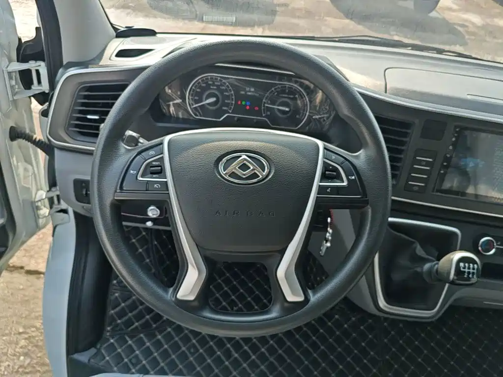 SAIC Maxus Xintu V80 2025 2025 PRO Aoyun 2.0T Manual Long Wheelbase Medium Roof 6/7/8/9-Seater