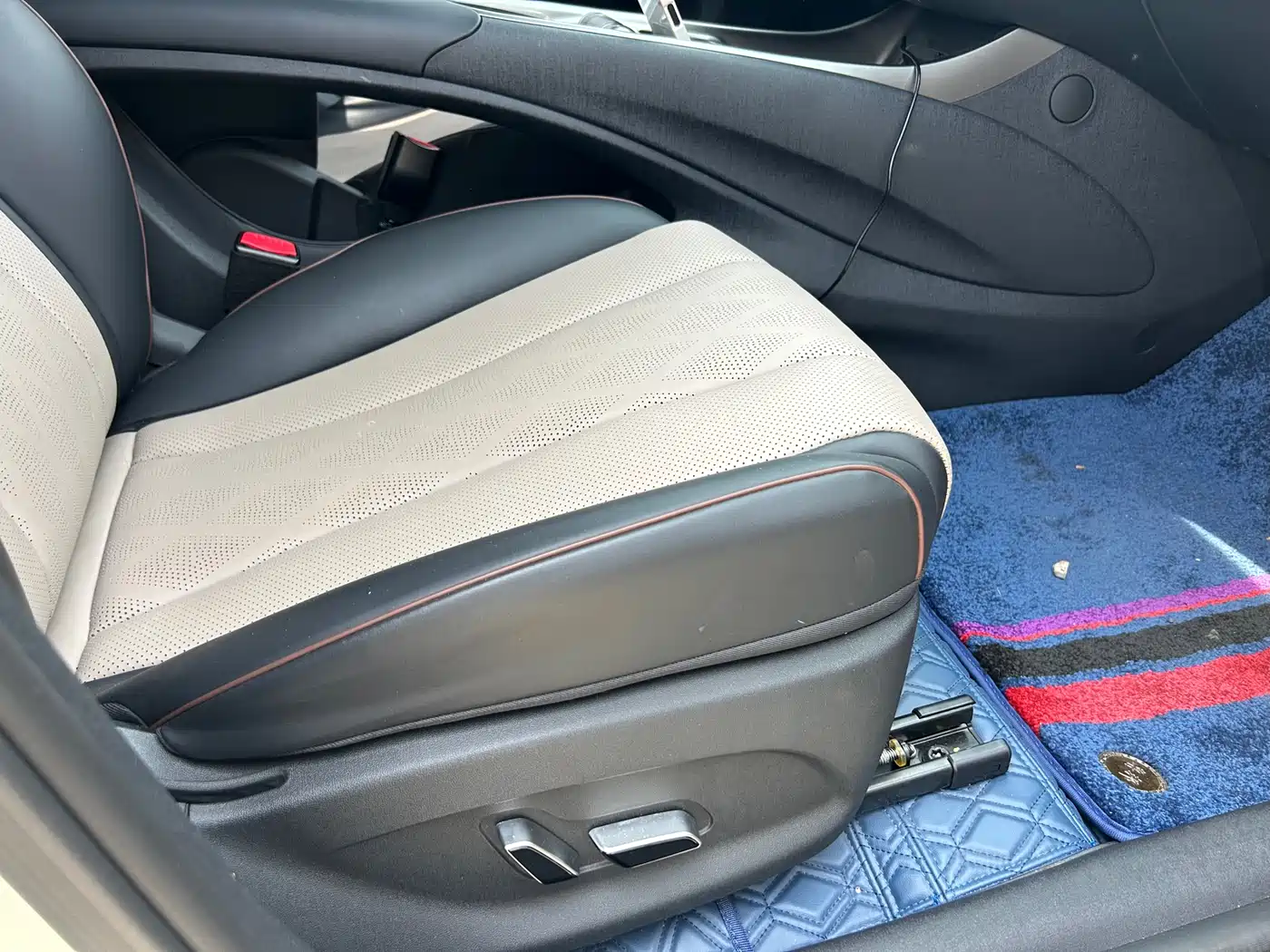 BYD Dolphin 2023 420km Fashion Edition фото 26