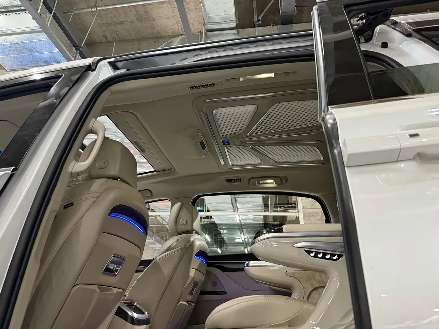 Buick GL8 2021 ES Landlord 653T Comfort фото 10