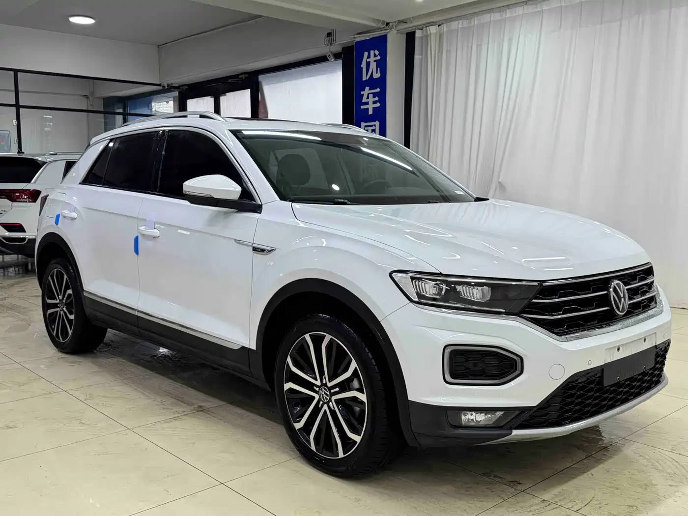 Volkswagen T-ROC 2022 280TSI DSG 2WD Comfort PLUS фото 3