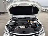 Фото 15 - Roewe i5