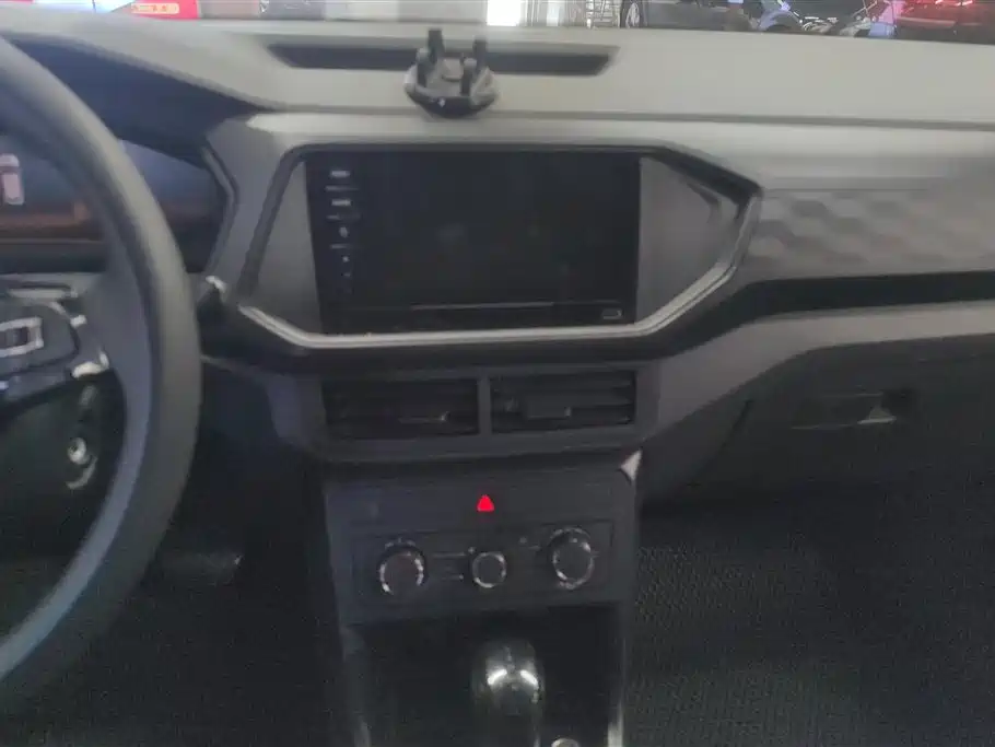 VOLKSWAGEN TU KAI