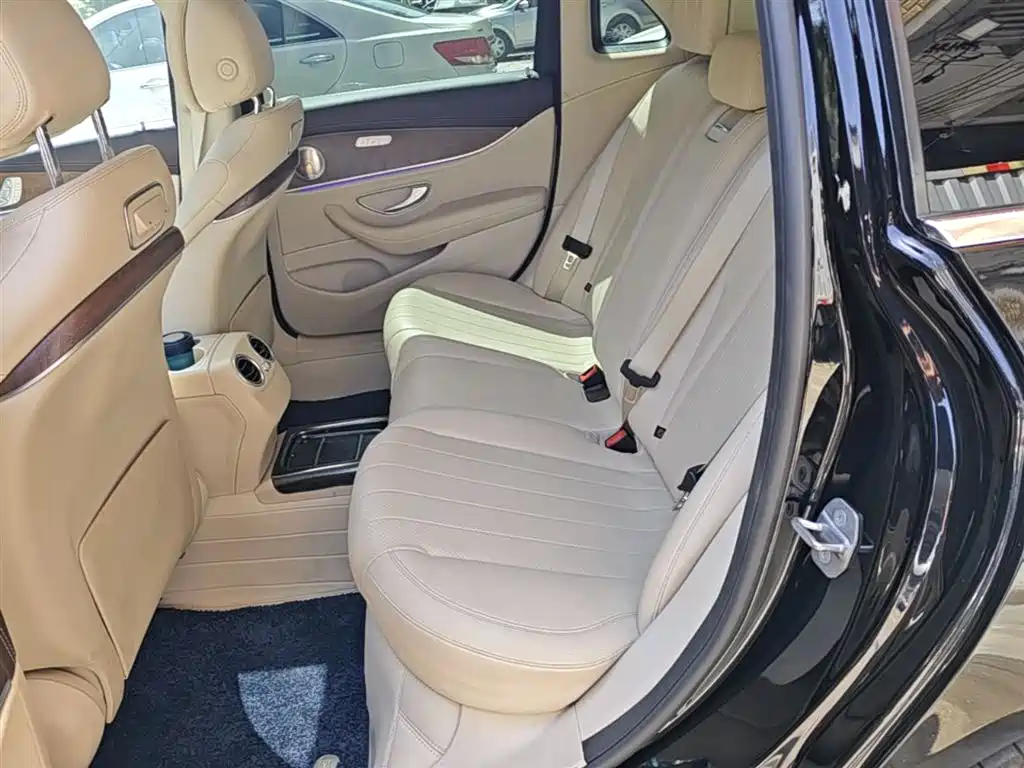 Mercedes-Benz E-Class 2016 E 300 L Fashion Type фото 17