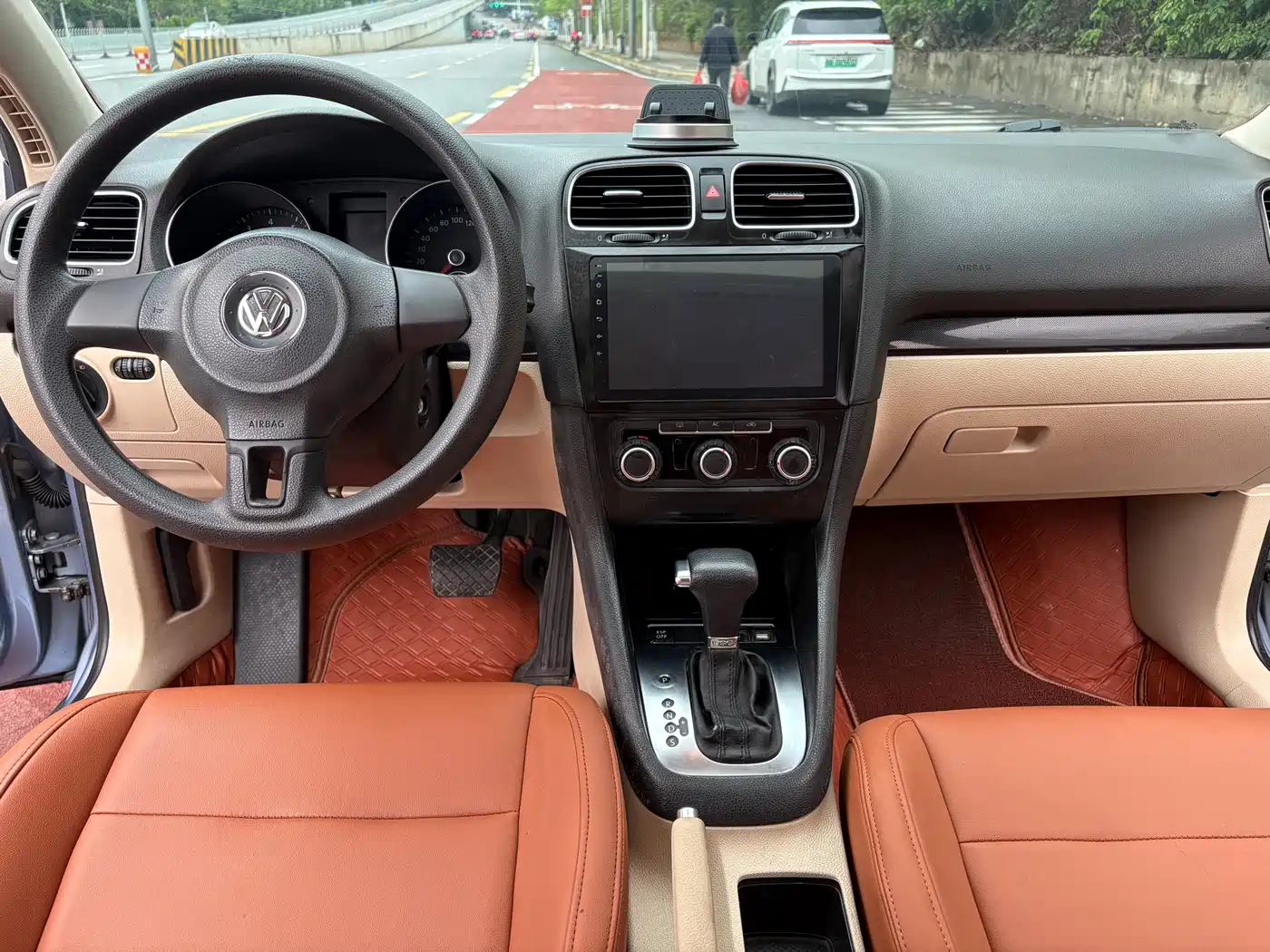 Volkswagen Golf 2010 1.4TSI Automatic Luxury фото 9
